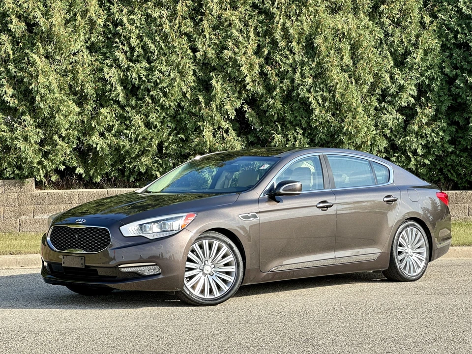 2015 Kia K900 - Image 2 of 31