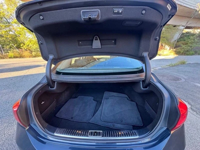 2015 Kia K900 - Image 10 of 12