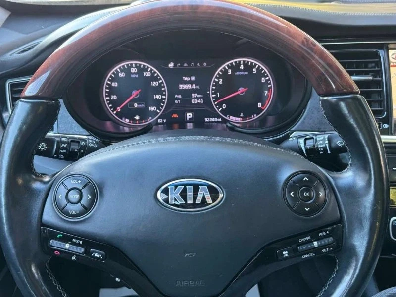 2015 Kia K900 - Image 11 of 12