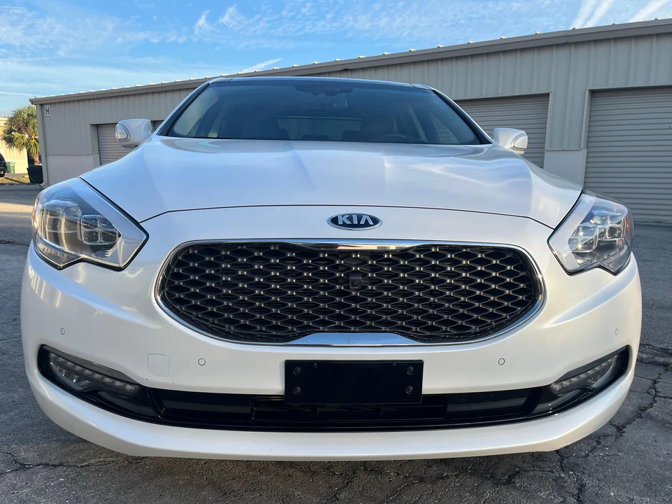 2015 Kia K900 - Image 7 of 31