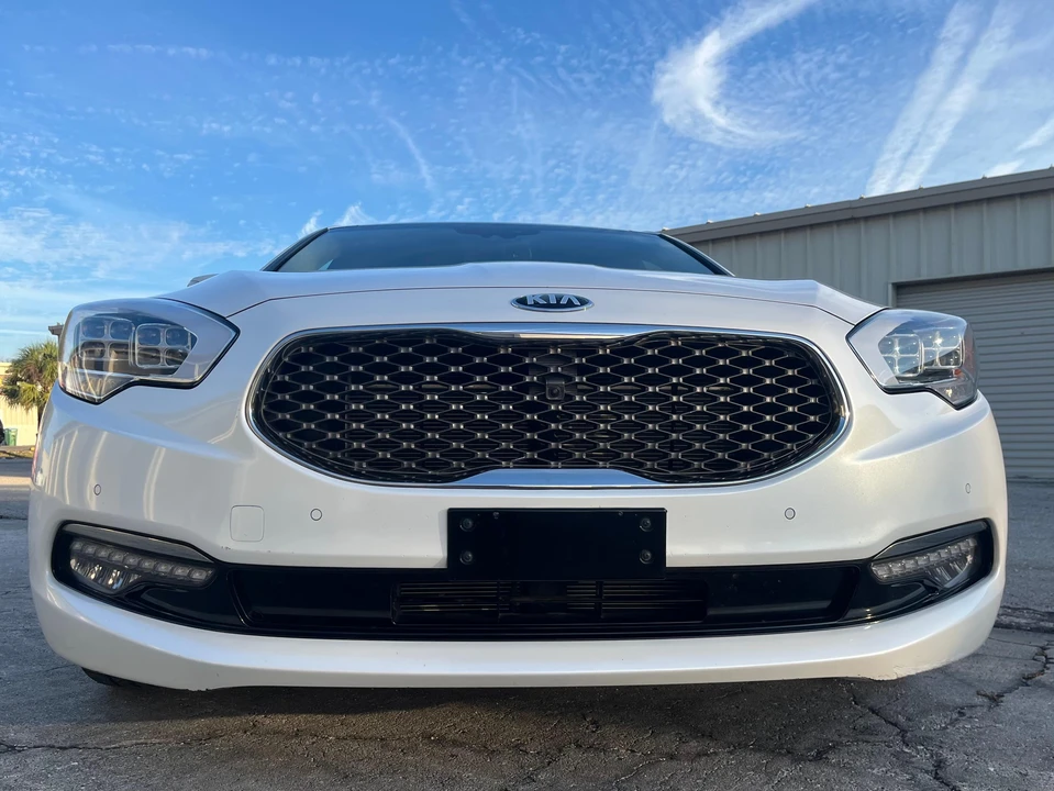 2015 Kia K900 - Image 8 of 31