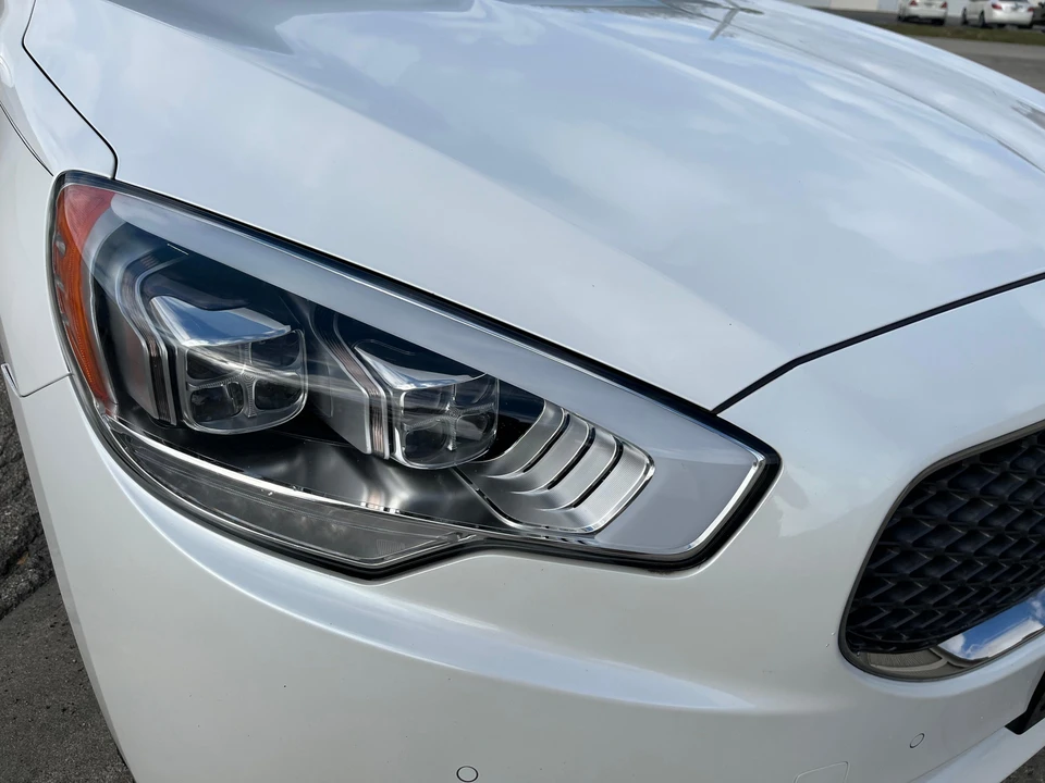 2015 Kia K900 - Image 29 of 31
