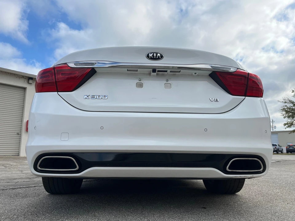 2015 Kia K900 - Image 21 of 31