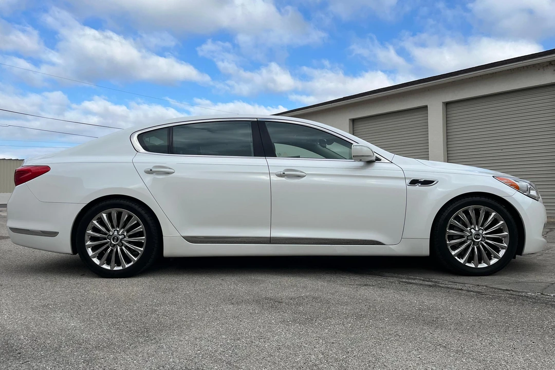 2015 Kia K900 - Image 3 of 31
