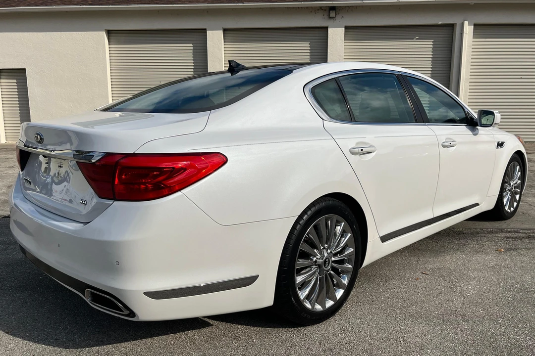 2015 Kia K900 - Image 4 of 31