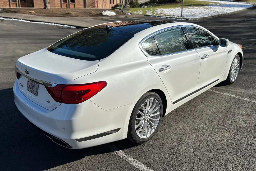 2015 Kia K900 - Image 4 of 31
