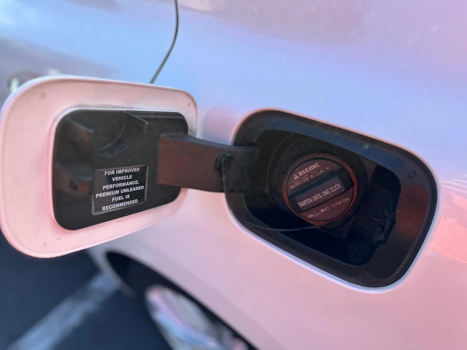 2015 Kia K900 - Image 29 of 31