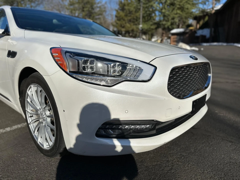 2015 Kia K900 - Image 19 of 31