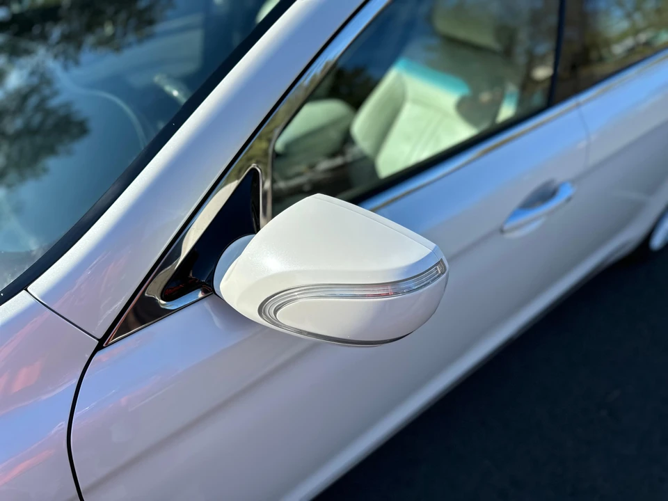 2015 Kia K900 - Image 25 of 31