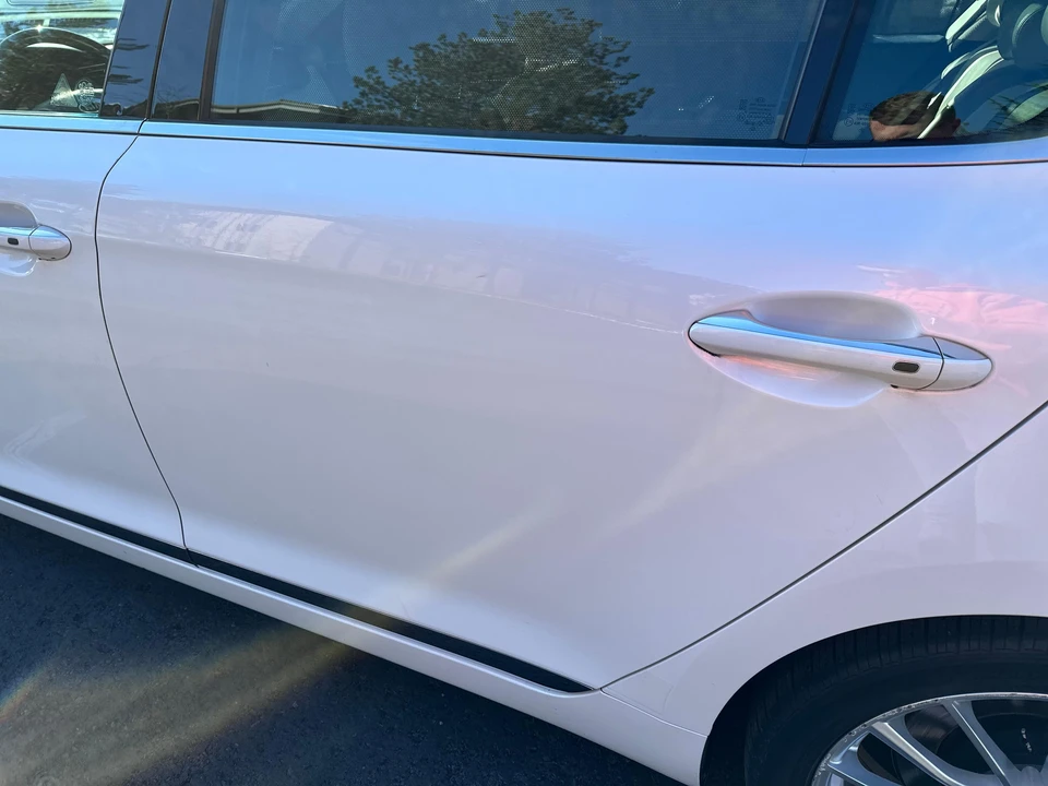 2015 Kia K900 - Image 27 of 31