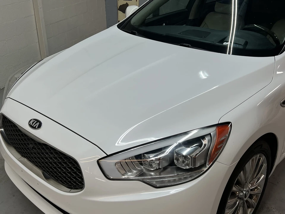 2015 Kia K900 - Image 22 of 31