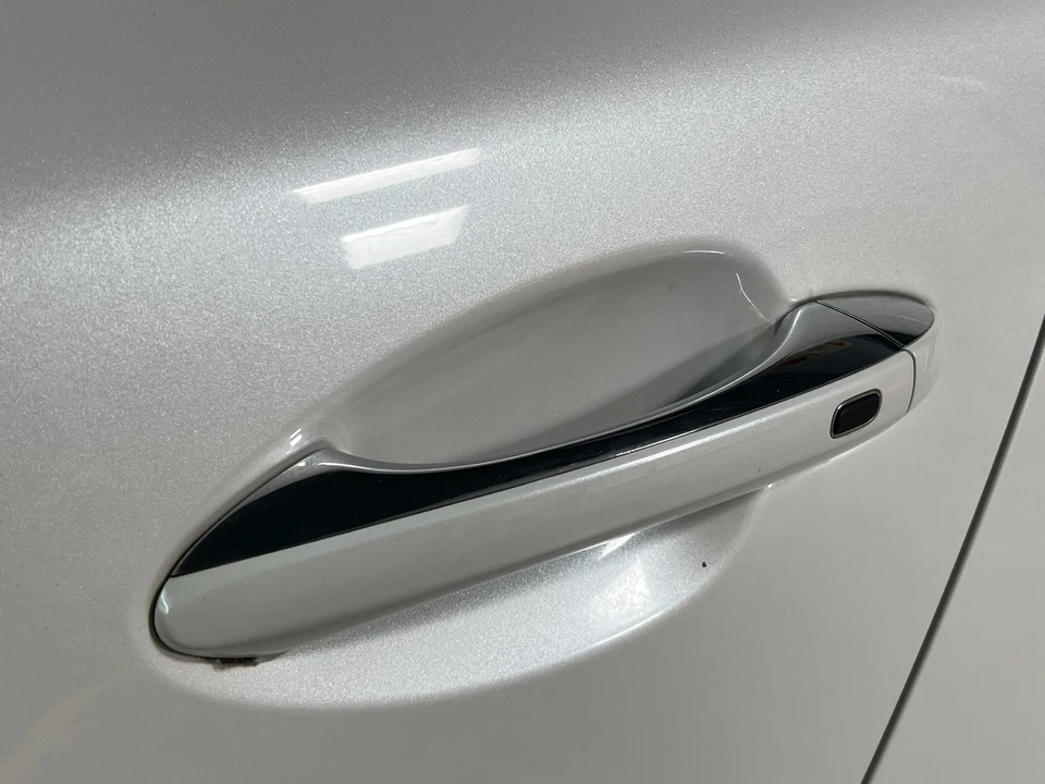 2015 Kia K900 - Image 30 of 31