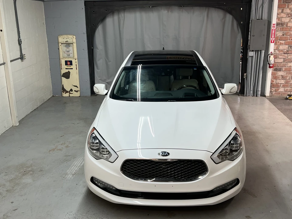 2015 Kia K900 - Image 8 of 31