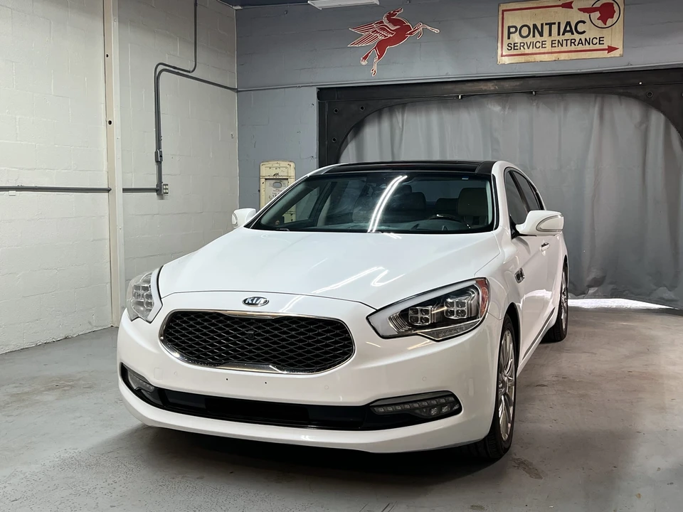 2015 Kia K900 - Image 4 of 31