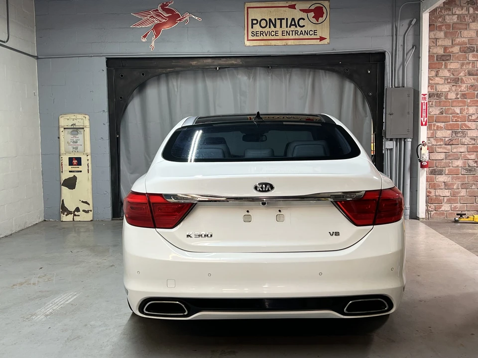 2015 Kia K900 - Image 14 of 31