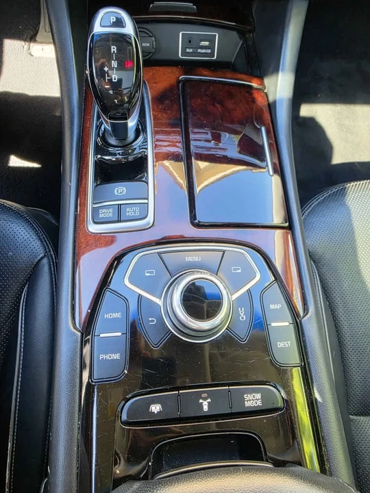 2015 Kia K900 - Image 12 of 16