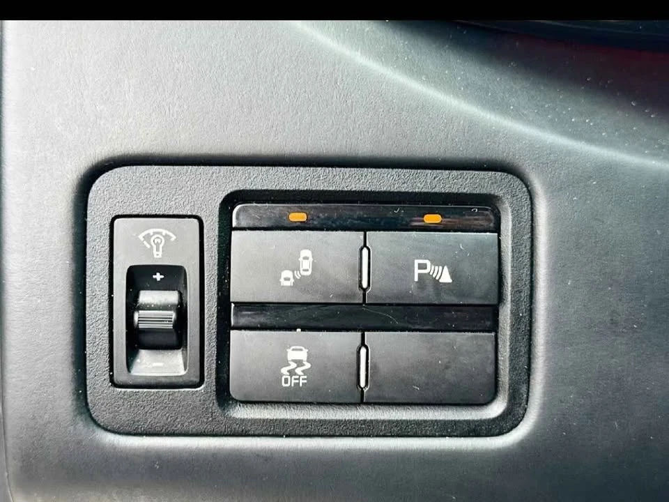 2015 Kia K900 - Image 15 of 16