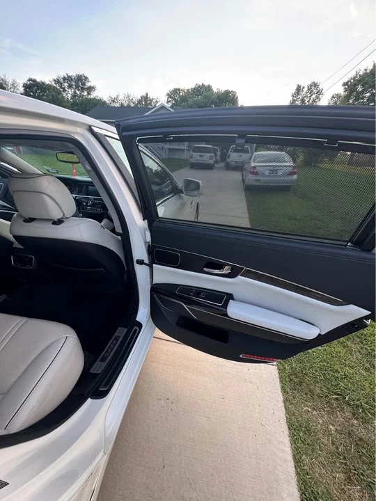 2015 Kia K900 - Image 15 of 17