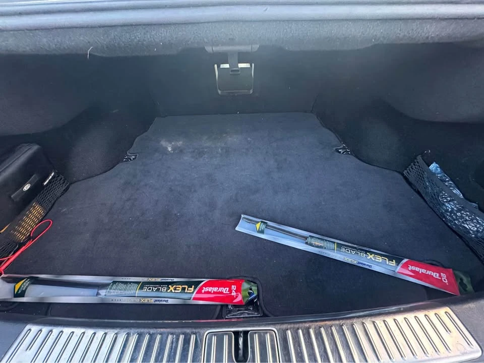 2015 Kia K900 - Image 13 of 17