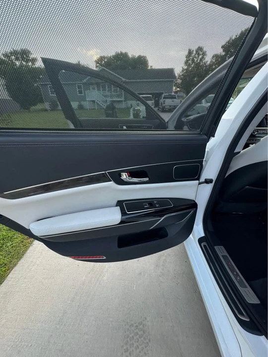 2015 Kia K900 - Image 11 of 17