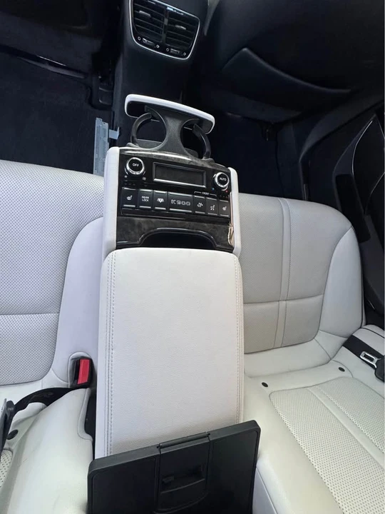 2015 Kia K900 - Image 10 of 17