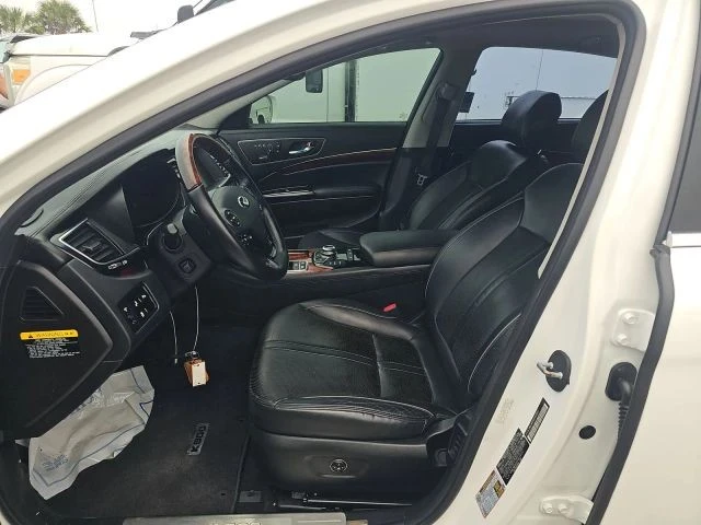 2015 Kia K900 - Image 9 of 14