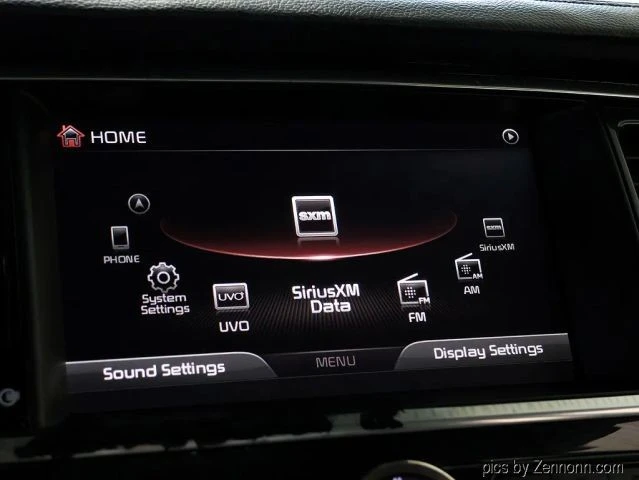 2015 Kia K900 - Image 18 of 21