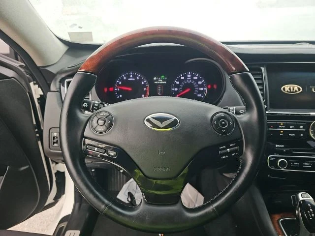 2015 Kia K900 - Image 14 of 14