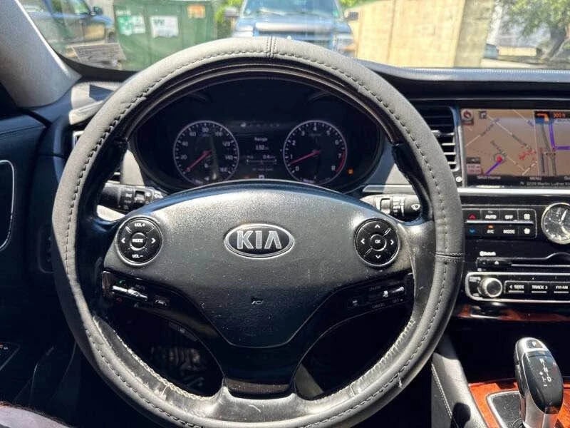 2015 Kia K900 - Image 11 of 20