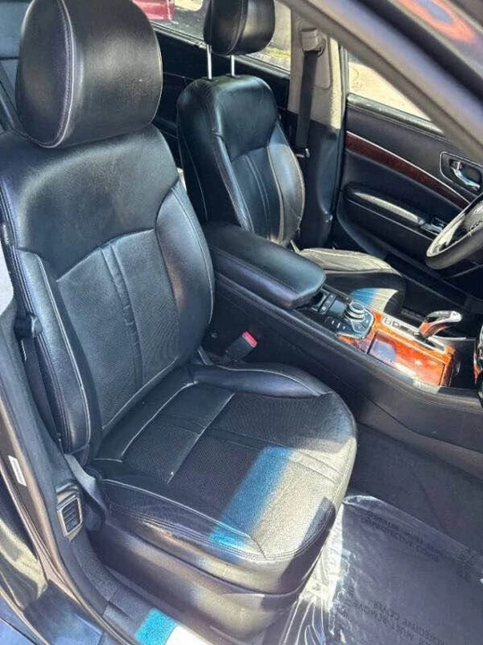 2015 Kia K900 - Image 17 of 20