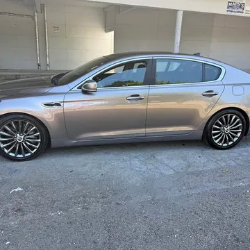 2015 Kia K900 Luxury Sedan 4D