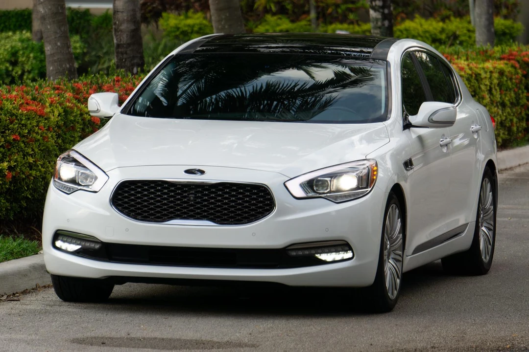 2015 Kia K900 - Image 7 of 31