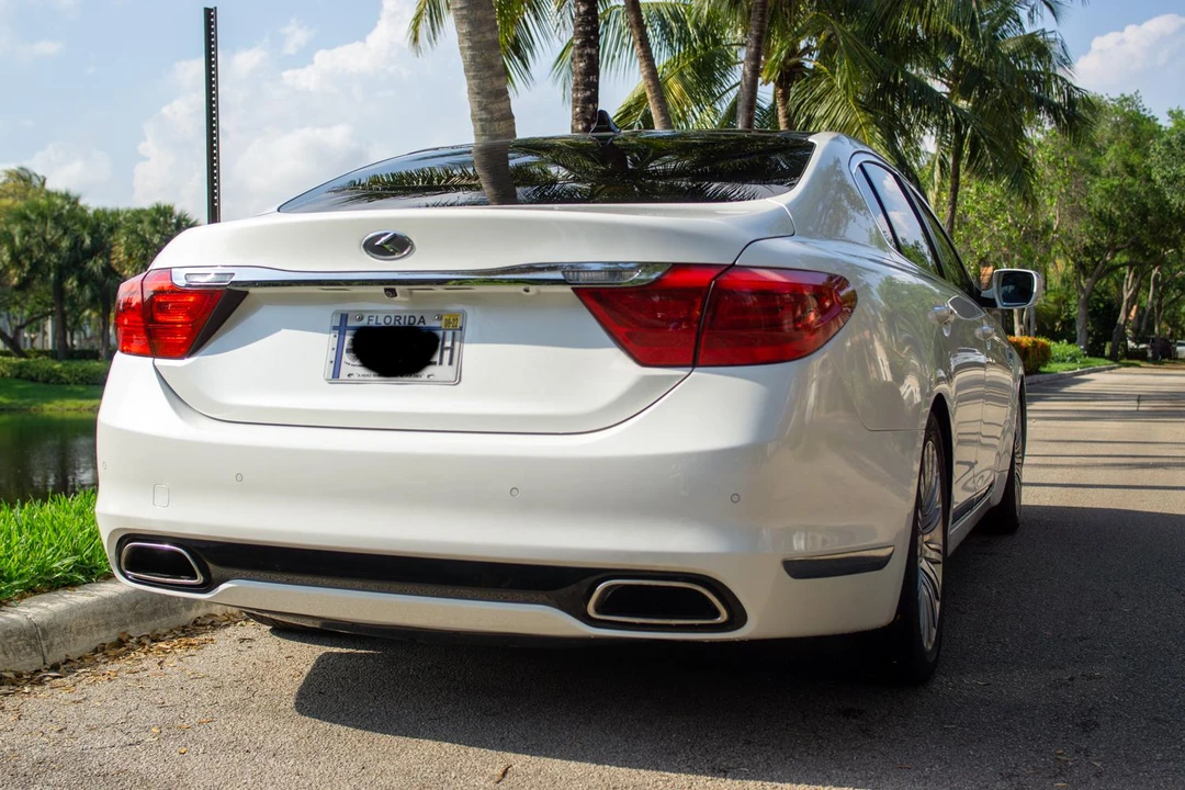 2015 Kia K900 - Image 22 of 31