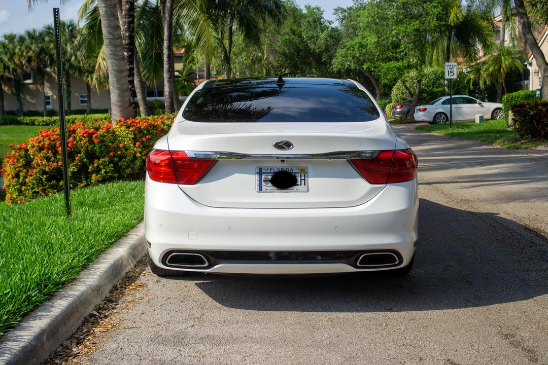 2015 Kia K900 - Image 20 of 31