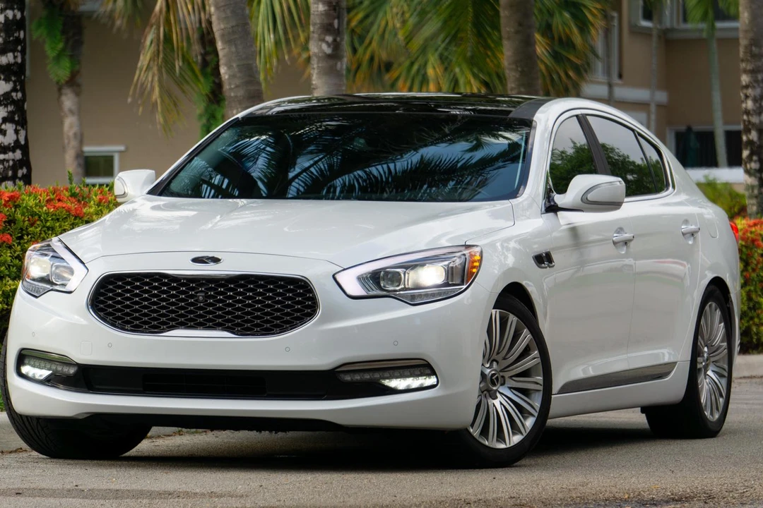 2015 Kia K900 - Image 8 of 31