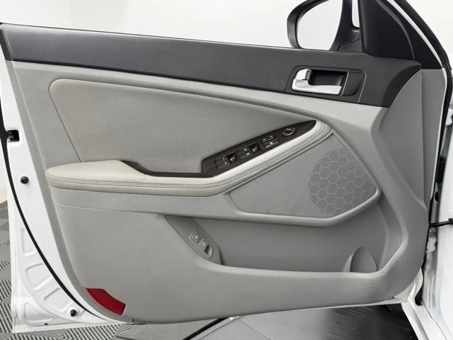 2015 Kia Optima/K5 - Image 17 of 21