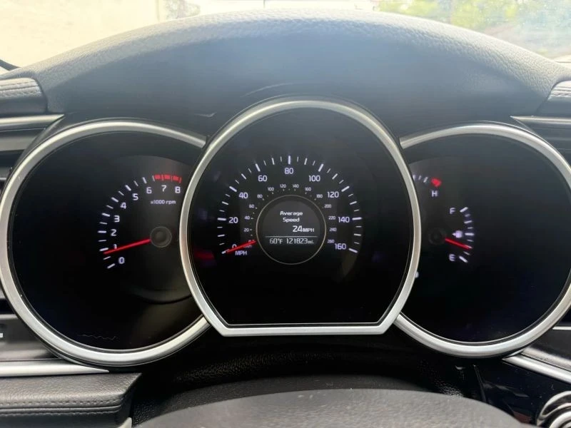 2015 Kia Optima/K5 - Image 10 of 12