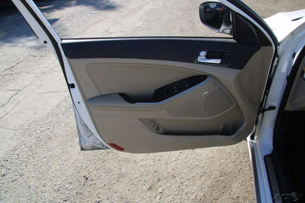 2015 Kia Optima/K5 - Image 13 of 21