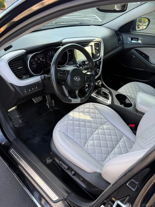 2015 Kia Optima/K5 - Image 10 of 17