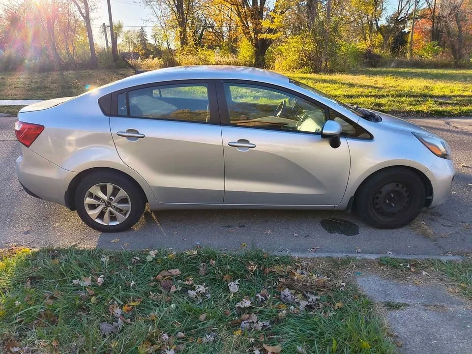 2015 Kia Rio - Image 7 of 7