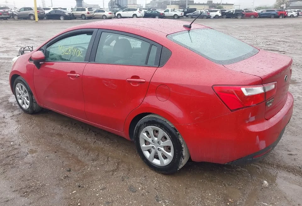 2015 Kia Rio - Image 5 of 8