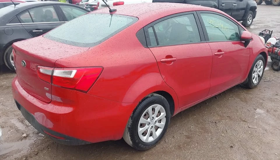 2015 Kia Rio - Image 4 of 8