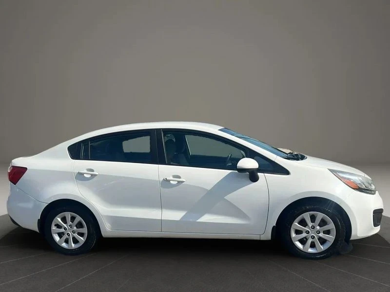2015 Kia Rio - Image 4 of 12
