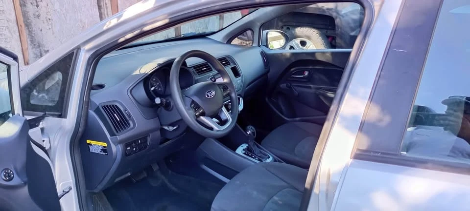 2015 Kia Rio - Image 4 of 16