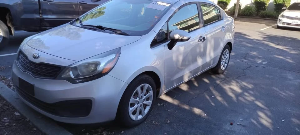 2015 Kia Rio - Image 8 of 16