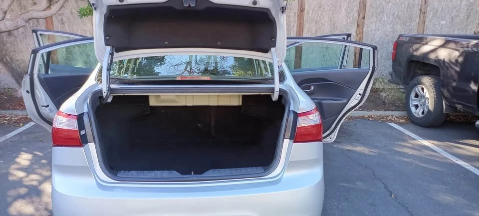 2015 Kia Rio - Image 12 of 16