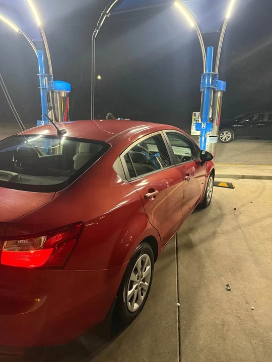2015 Kia Rio - Image 2 of 2