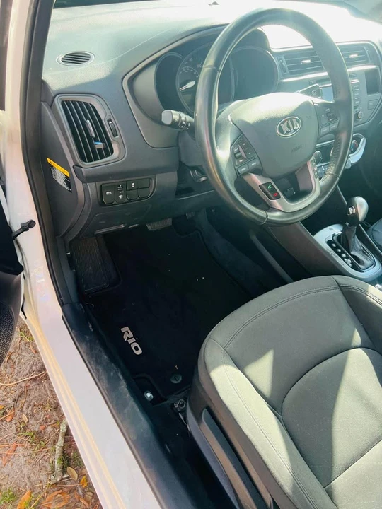 2015 Kia Rio - Image 7 of 14