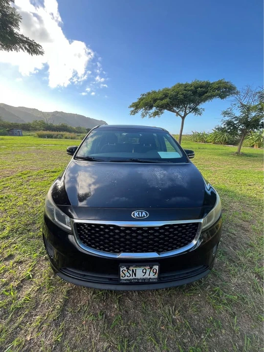 2015 Kia Carnival - Image 3 of 11