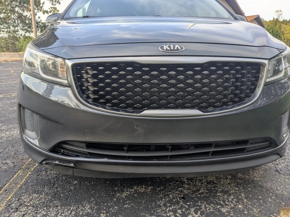 2015 Kia Carnival - Image 5 of 20